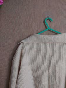 Cream Knit Zip-Up Jacket