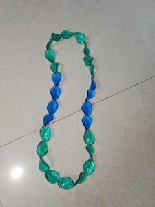 Green And Violet Colour Chain