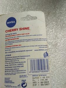 Nivea Fruity Shine Lip Balm