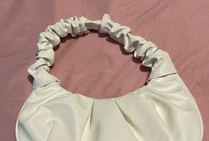 🤍Trendy White Ruched Shoulder Bag 🤍