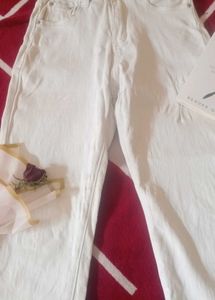 Susan White Straight Jeans