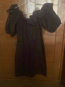 Chic Black Off-Shoulder Dress