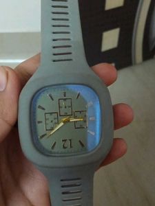 Grey Trending Watch