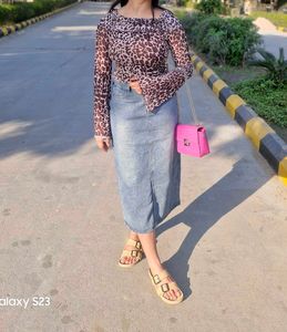 High Quality Top And Skirt Combo 🌹