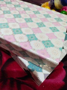 magnet box. 2 different colours