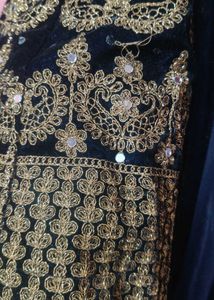LENGHA WITH A LINE TOP