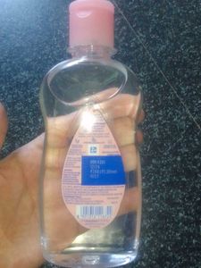 Johnson&#39;s Baby Oil (200ml)