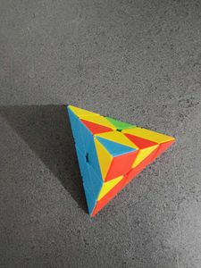 triangle rubic cube