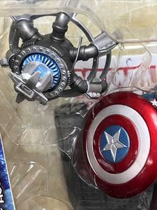 Captain America 1/12 Scale Articulated Acti Figure