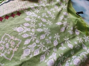 Women Green Crepe Kurta