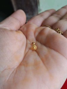 Gold Nose Pin