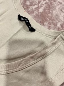 Sleeveless V-Neck Top