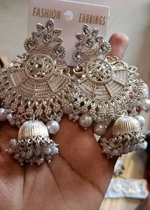 Kundan White Jewellery Sets