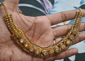GOLD JEWELLERY SET