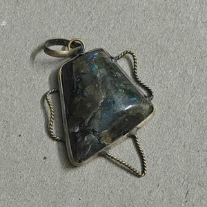 Labradorite Pendant