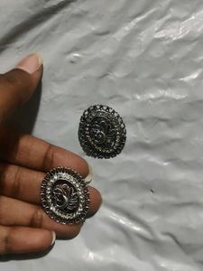 Antique Peacock Stud Earrings🦚