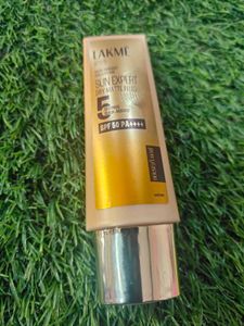 Lakme 9 To 5 Sun Expert Dry Matte Fluid Sunscreen