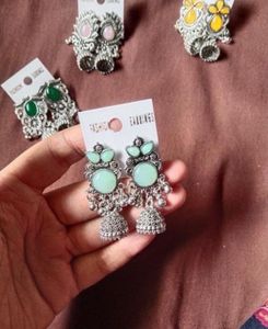DIWALI SALE 🪔Loot lo Pack of 4 silver earrings