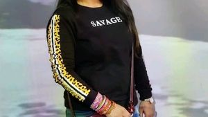Sweat Shirt Look Top