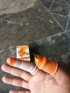 Vegetable Thumb Cutter With sharp cutting blade