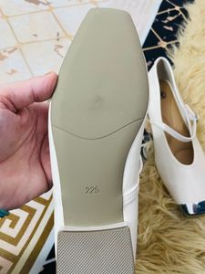 Elegant White Ballerinas