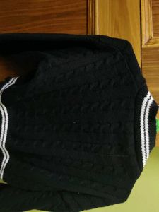 Black Cropped Cardigan