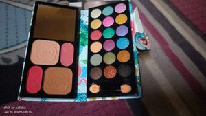 Wallet Eyeshadow