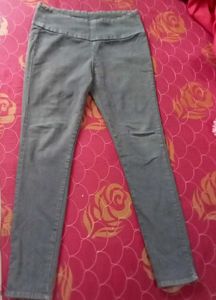 Gray Pull-On Jeggings