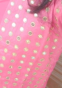 Pink Embellished Straight Kurta,Has A Mandarin Collar, Sleeveless,Side Slits, Straight Hem..