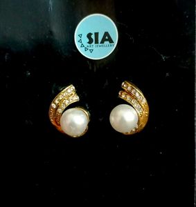SIA Art Jewellery Pearl Stud Earrings