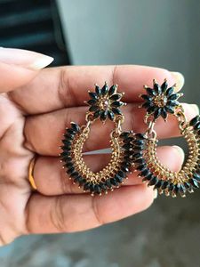 Beautiful Black Colour Earrings