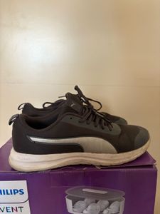 Original Puma shoes UK8