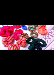 20 Scrunchies