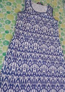 Blue N White Motifs Kurta, Sleeveless+ 1