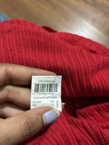 Red Top Can Be Used As Half shoulders