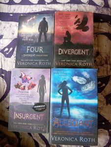 Divergent Series by Veronica Roth (Books 1-4)