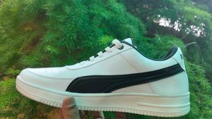Puma Sneakers