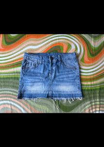 MANGO DENIM SHORTS IN SMALL SIZE