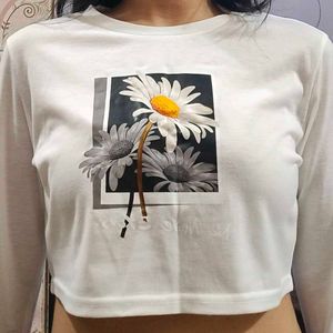 Daisy Graphic Tee