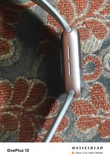 GENUINE Apple Watch Series 5 (40mm)