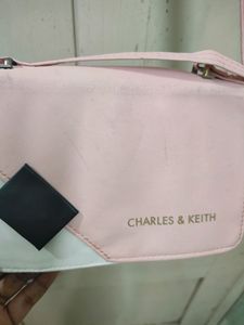 Pink/White Sling Purse 👜 For Women( Un Touch)
