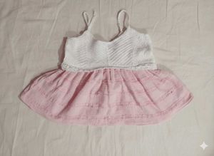 Cute Pink &amp; White Crop Top