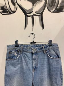 Light Wash Cropped Jeans