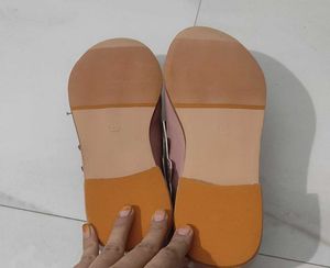 NEW ODETTE WOMEN PINK SLIP ON