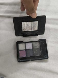 Set of 4 eyeshadow pallets