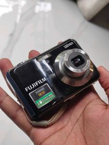 Selling Fujifilm Finepix AV110 Digicam