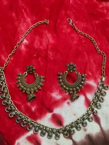 Black Gold Metal Necklace Set