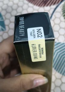 Swiss Beauty Highlighting Primer (Golden tint)