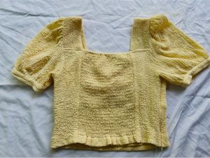 Butter Yellow Top