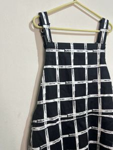 Chic Black &amp; White Checkered Dress